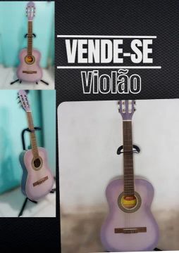 Violão acústico roxo