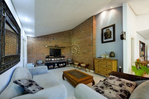 Venda de Casa em Condomínio em Porto Alegre-RS, bairro Terra Ville com 300m² Área Const.