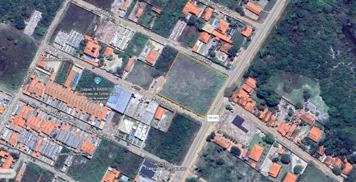 Terreno de 10 Lotes Unificados na Avenida Principal de Paracuru-CE