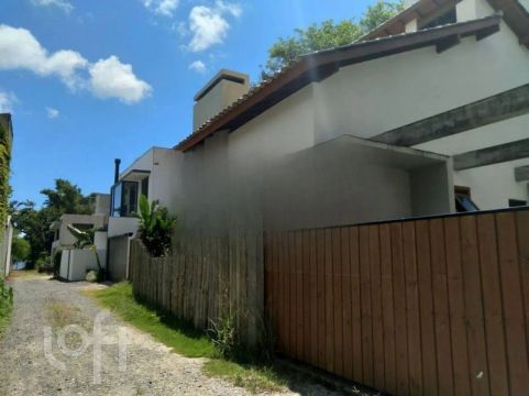 Casa à venda em Porto da Lagoa com 112 m², 2 quart
