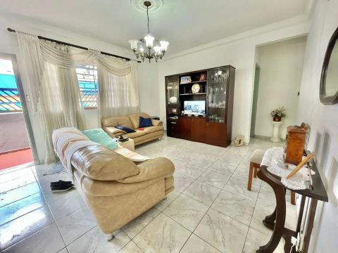 Apartameno Térreo, 3 dorm., 90m², sem garagem e com quintal - R$ 410.000 - Campo Grande - 