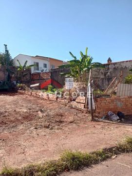 Lote em Rua Gentil Freitas Macedo - Jardim Patrícia - Uberlândia/MG