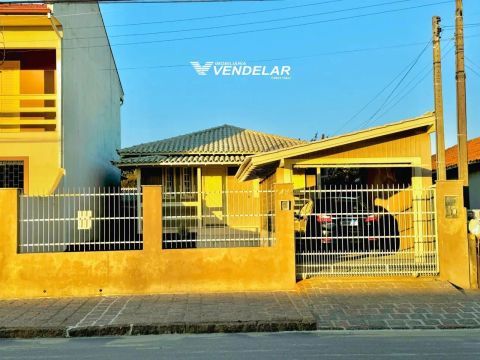 CASA A VENDA EM OFICINAS