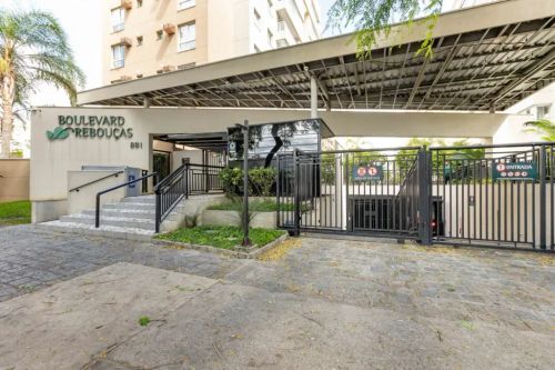 Apartamento com 3 quartos para alugar por R$ 3600.00, 148.00 m2 - REBOUCAS - CURITIBA/PR
