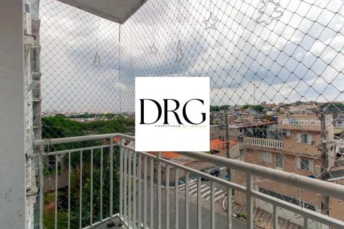 Imóvel para venda possui 60 metros quadrados com 3 quartos