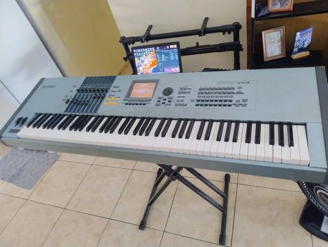 Teclado Yamaha Motif XS8 - Ótimo estado