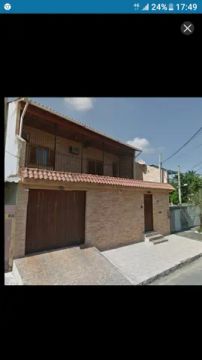 Casa com 5 quartos em Nilópolis