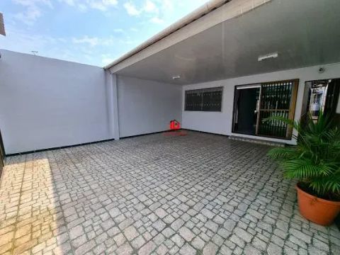 Casa no Ajuricaba ( +2 Casa no msm Terreno) Otimo p Investimento