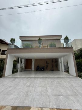 Casa duplex condomínio Residencial Jardins