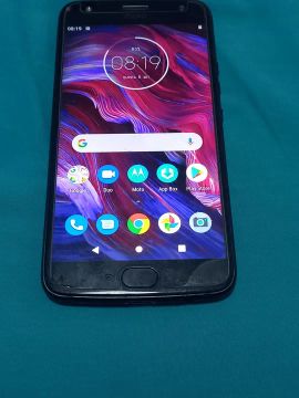 Moto X4