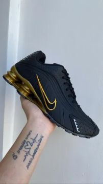 Tênis 4 Molas Preto/dourado