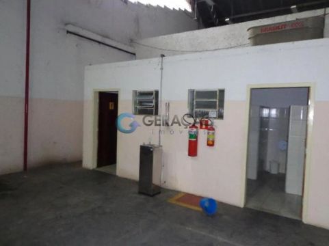 Galpão para locação com 1.000m² - Santana