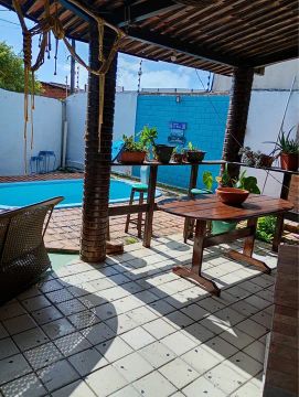 Alugo linda casa no feitosa