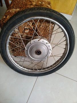 Roda dianteira Honda Biz zap *