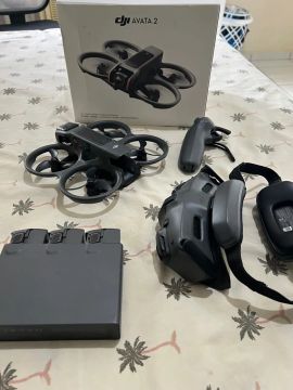 Dji Avata 2 na caixa  , pouquíssimo uso, com 3 baterias.