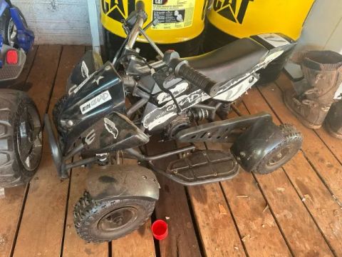 Vendo quadriciclo infantil