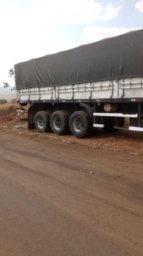 Vendo carreta Rondon 2010/2011