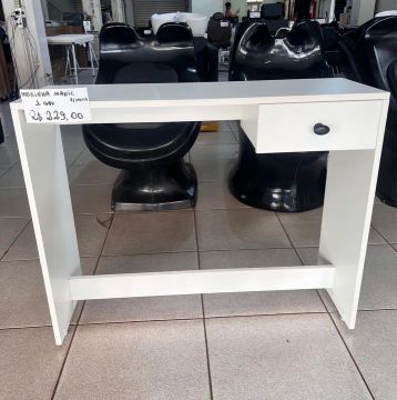 Mesinha manicure 