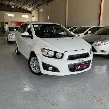 Sonic Sedan 1.6 LTZ 13/14 com Ipva 25 pago e versão mais completa