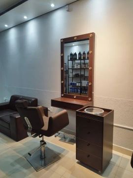 Camarim com espelho iluminado para Salão de Beleza