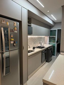 LINDO APARTAMENTO PORTEIRA FECHADA