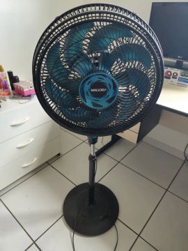 Ventilador de Pé Mallory 40cm Turbo Com Controle 