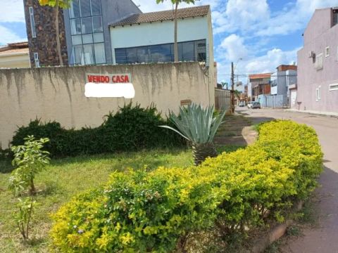 Vendo Sobrado Condomínio Fechado Ao Lado da Católica 