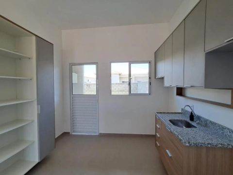 Casa em Cond. Origem do Sol para aluguel - Bairro Petrópolis - Várzea Grande - MT