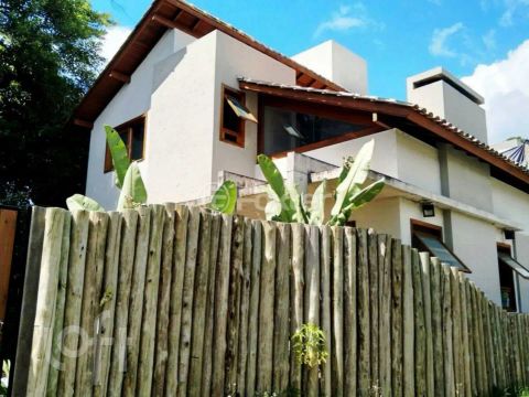 Casa à venda Rua Laurindo Januário da Silveira, Lagoa da Conceição - Florianópolis