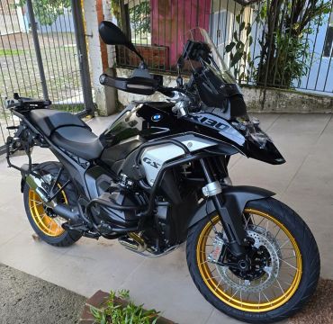 BMW R 1300 TRIPLE BLACK  ESTADO DE ZERO BX KM