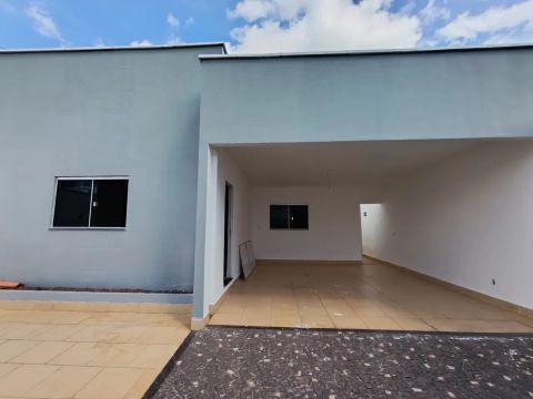 Casa com 3 suítes na 404 norte 