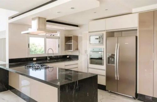 Apartamento Elegante no Água Verde  161m² de Conforto e Sofisticação