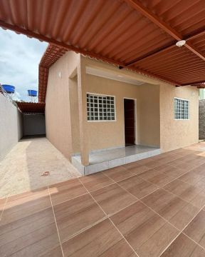 Ótima casa com condições de parcelamento a venda 