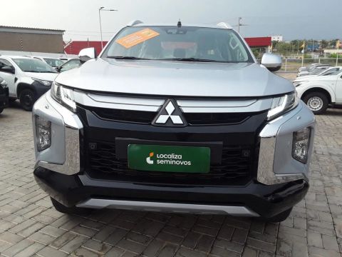 Mitsubishi L200 triton 2023 2.4 16v turbo diesel sport hpe-s cd 4p 4x4 automático