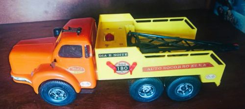 Elka Berliet (Jacare) anos 70 na cor salmao ( rara)