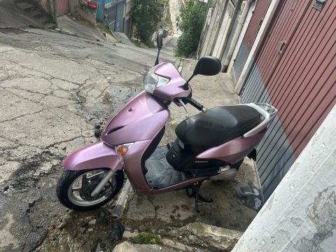 Scooter  Honda Lead 110 ano 2011 - Cor Rosa - Excelente estado!