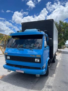 Vendo caminhão 7110