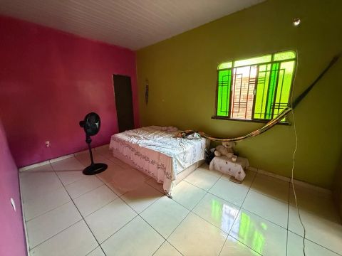 Vendo casa no bairro satélite 150 mil