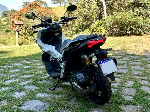 Honda ADV 150 2022 baixa km