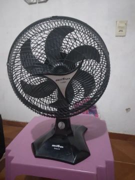 Ventilador de Mesa Britânia Turbo Protect 30 COM DEFEITO