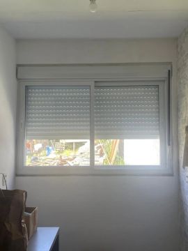 Aberturas a venda, telhado tudo a venda!