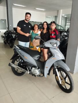 AVELLOZ 125 com 1 mil de entrada 