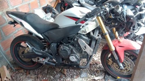 Sucata Para Retirada de Peças HONDA HORNET 600 Ano 2013