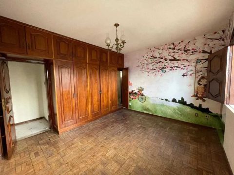 - Casa no Bairro Suíça - 44710