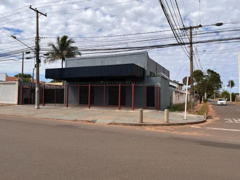 Vende-se salão comercial