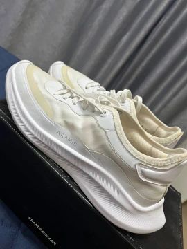 vende-se Lindo Tenis Original Aramis novo