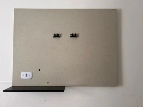 Painel em madeira super resistente.