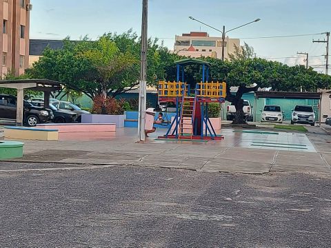 Imóvel para aluguel tem 90 metros quadrados com 3 quartos em Coroa do Meio - Aracaju - SE