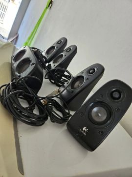 Caixa de Som Logitech 5.1 RCA