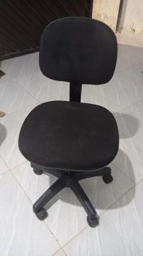 Cadeira de Escritório Giratória com Rodinhas
